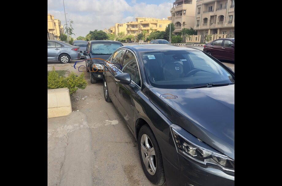 508 Peugeot رمادي