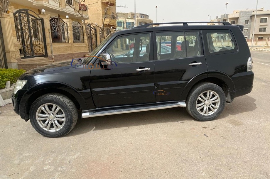 Pajero Mitsubishi Black