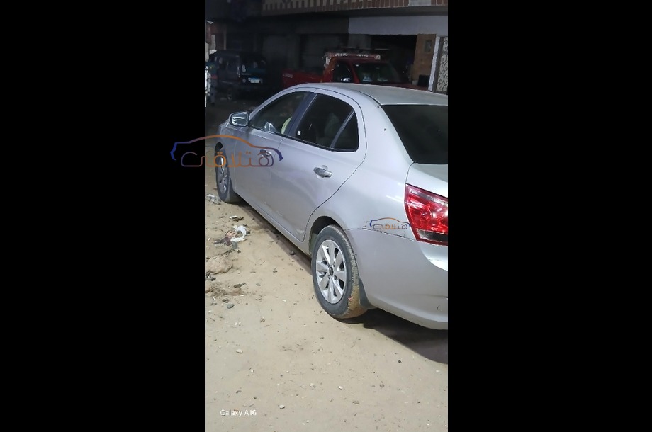Optra Chevrolet فضي
