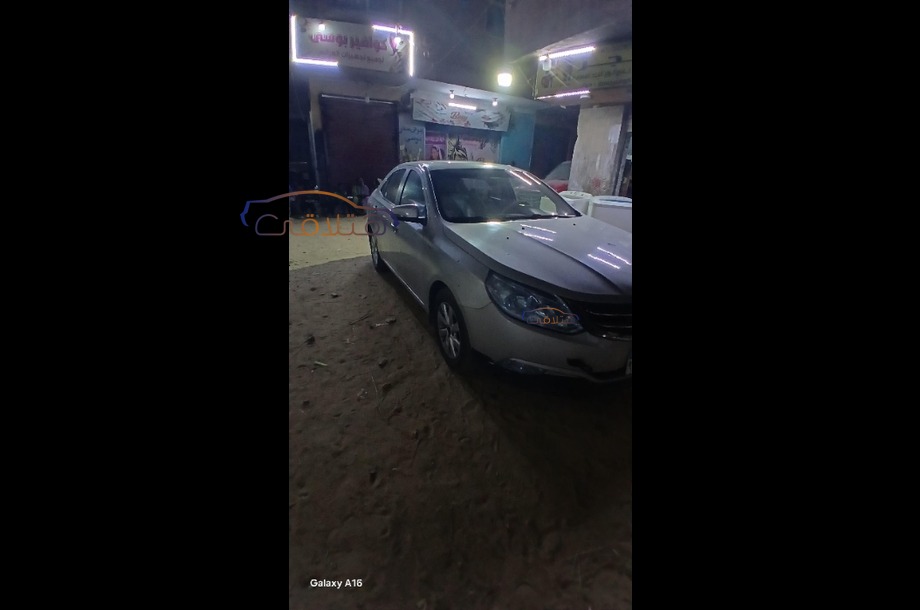 Optra Chevrolet فضي