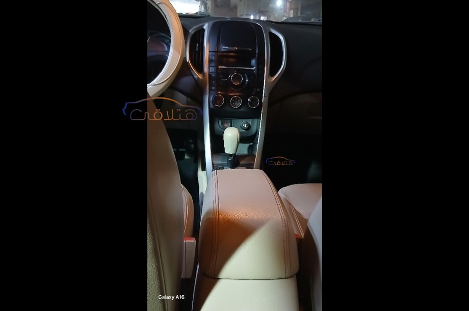 Optra Chevrolet فضي