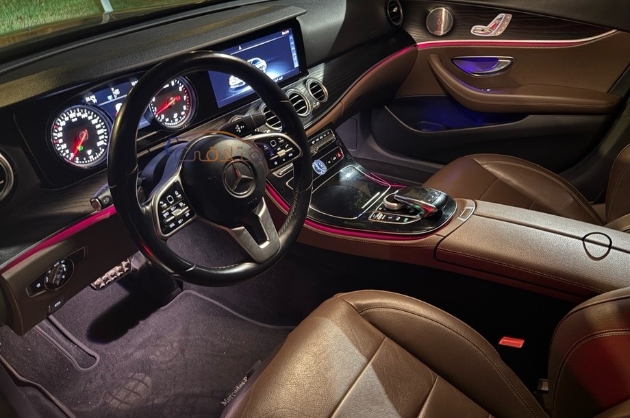 E 180 Mercedes Black