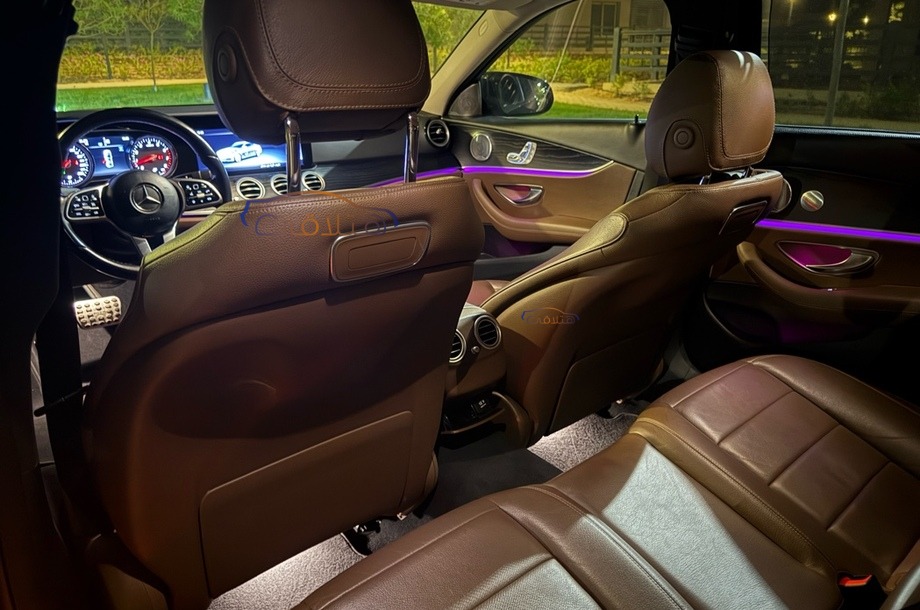 E 180 Mercedes Black