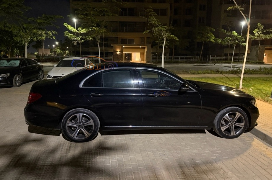 E 180 Mercedes Black
