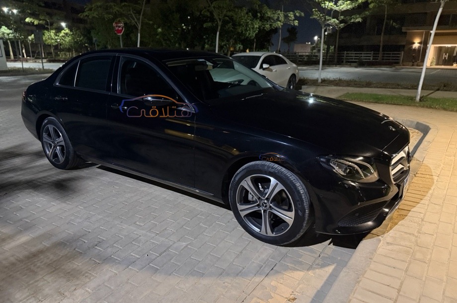 E 180 Mercedes Black