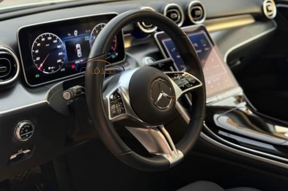 C 180 Mercedes أبيض