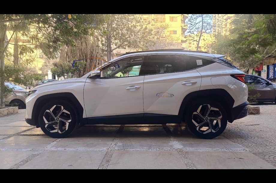 Tucson Hyundai أبيض