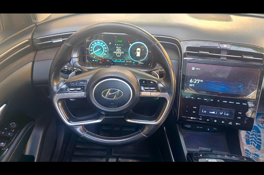 Tucson Hyundai أبيض