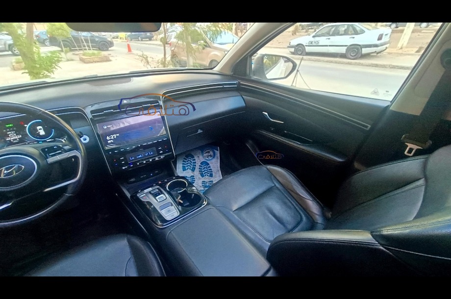 Tucson Hyundai أبيض