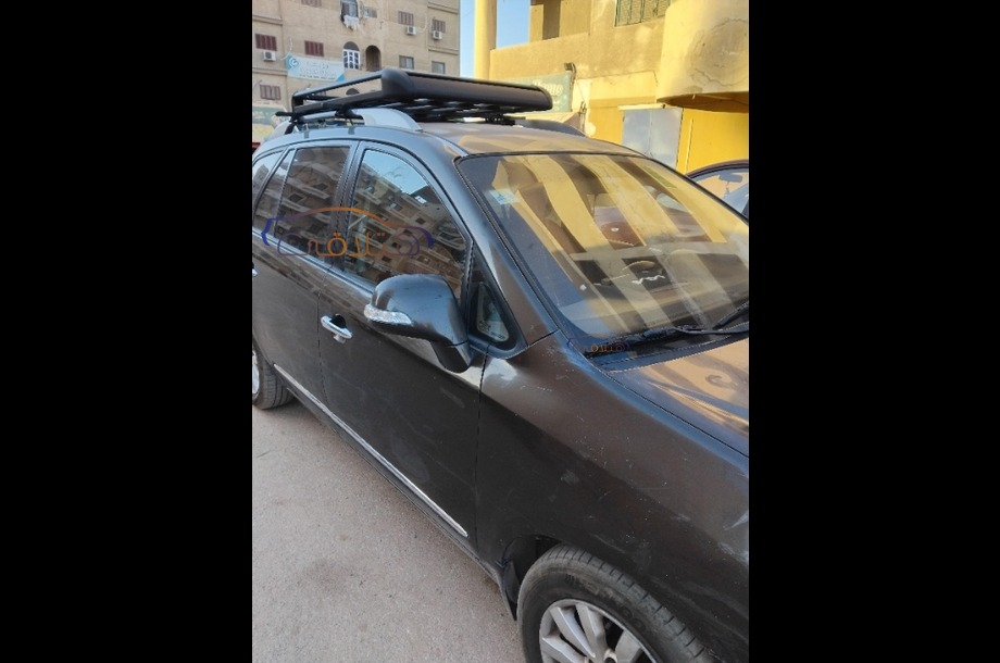 Carens Kia باذنجاني