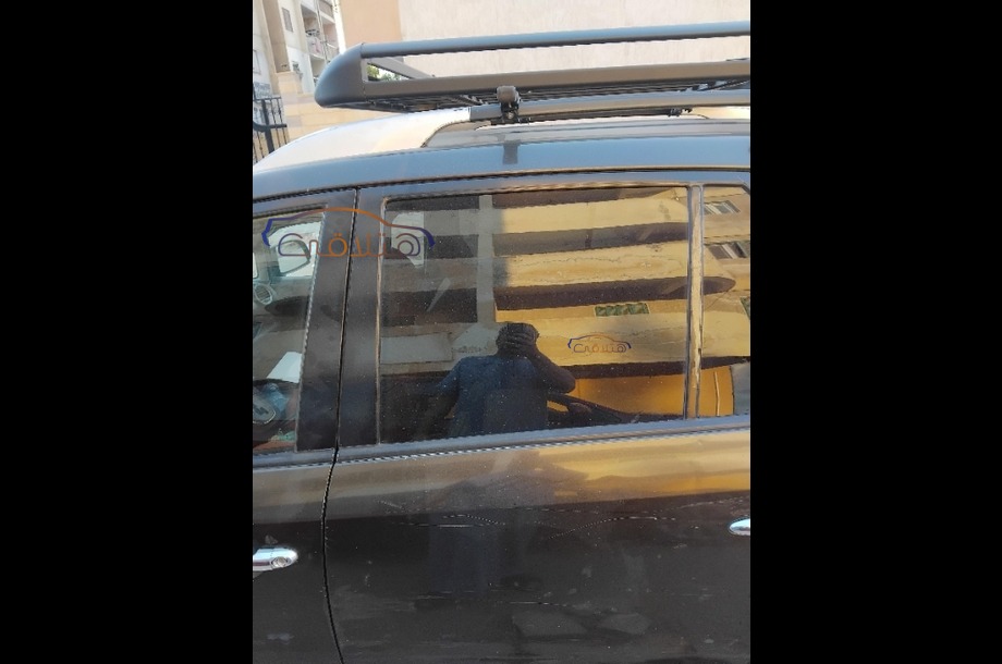 Carens Kia باذنجاني