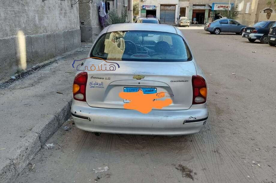 Lanos Chevrolet فضي