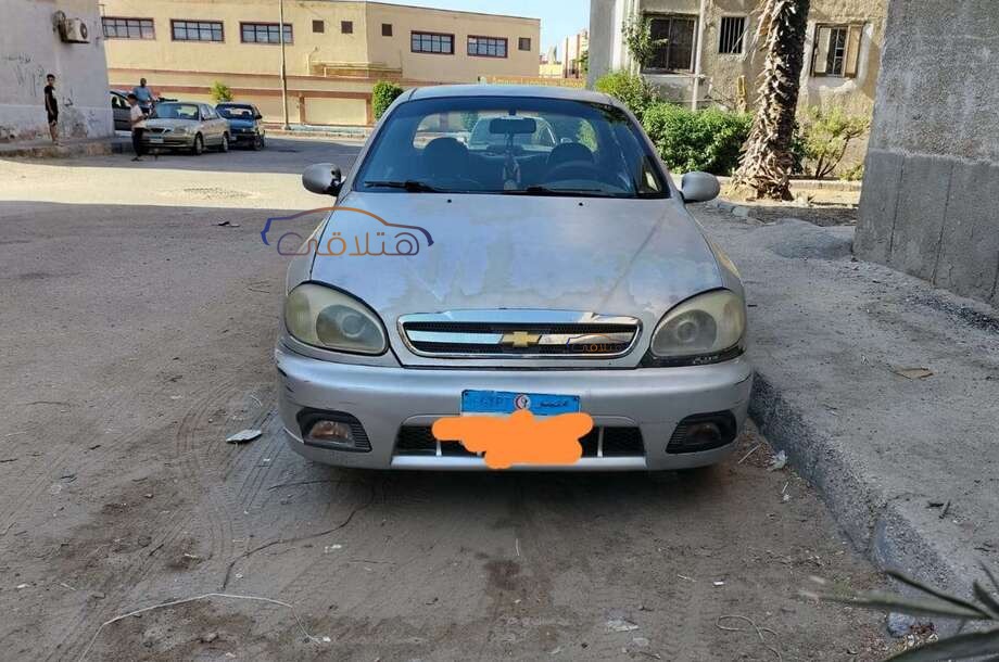 Lanos Chevrolet فضي