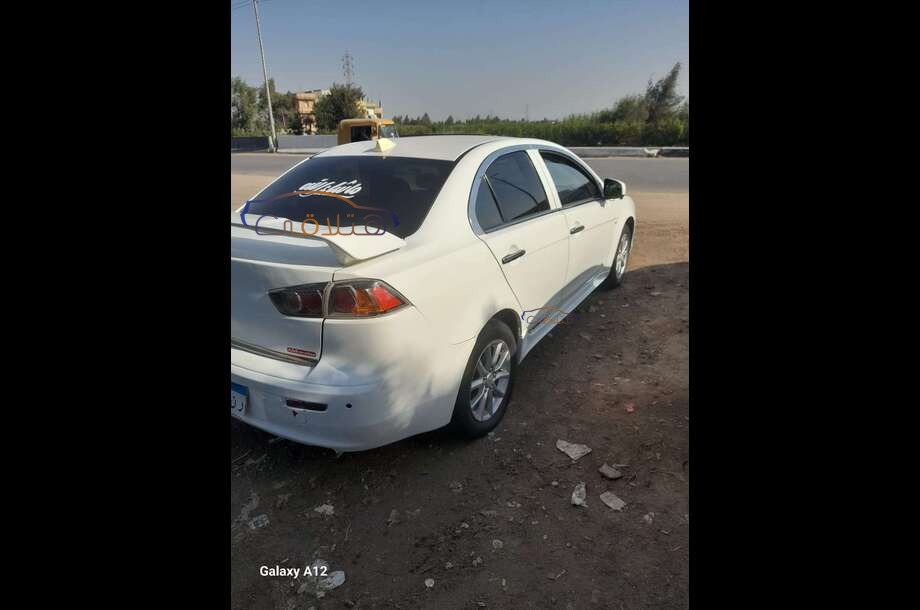 Lancer EX Shark Mitsubishi أبيض