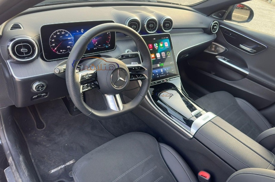 C 180 Mercedes أسود