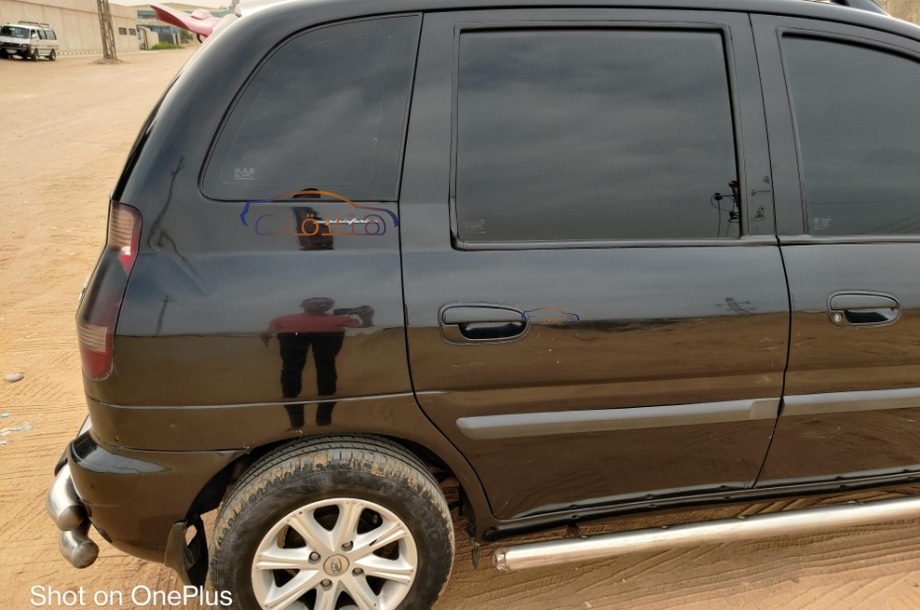 Matrix Hyundai أسود