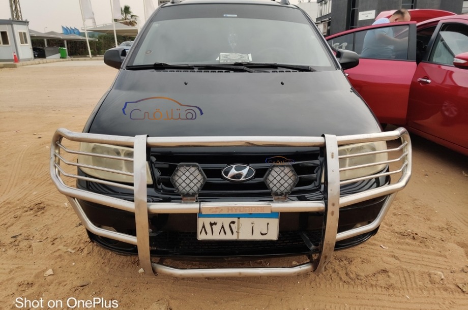 Matrix Hyundai أسود