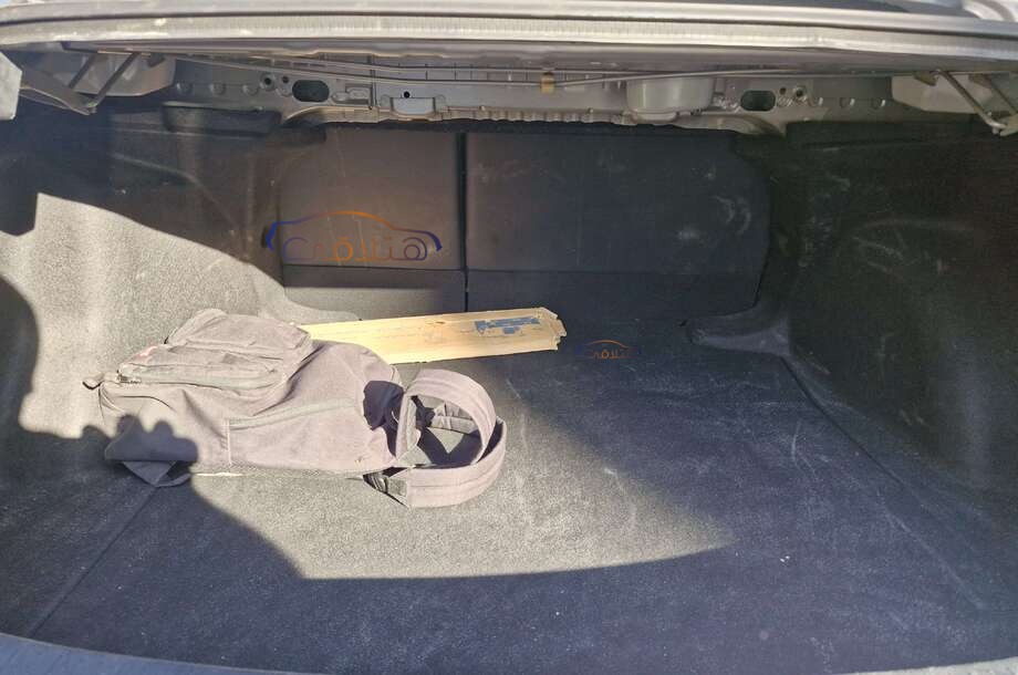 Corolla Toyota فضي