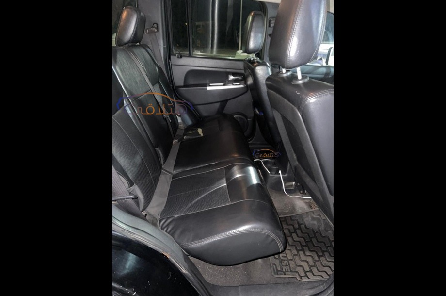 Grand Cherokee Jeep أسود