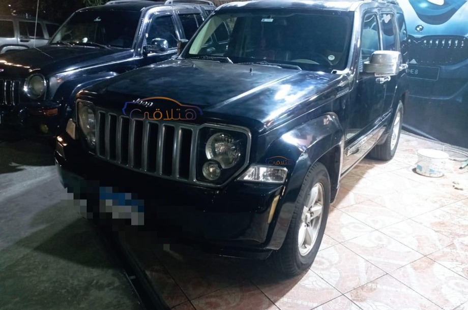 Grand Cherokee Jeep أسود