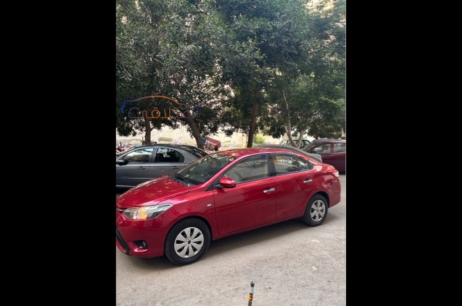 Yaris Toyota Red