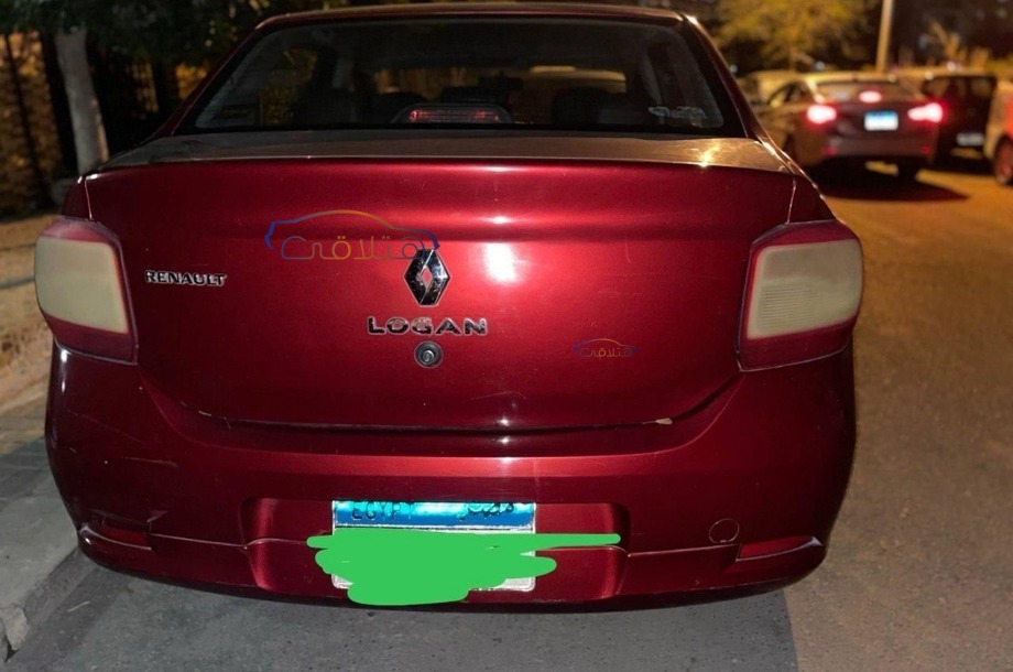 Logan Renault احمر