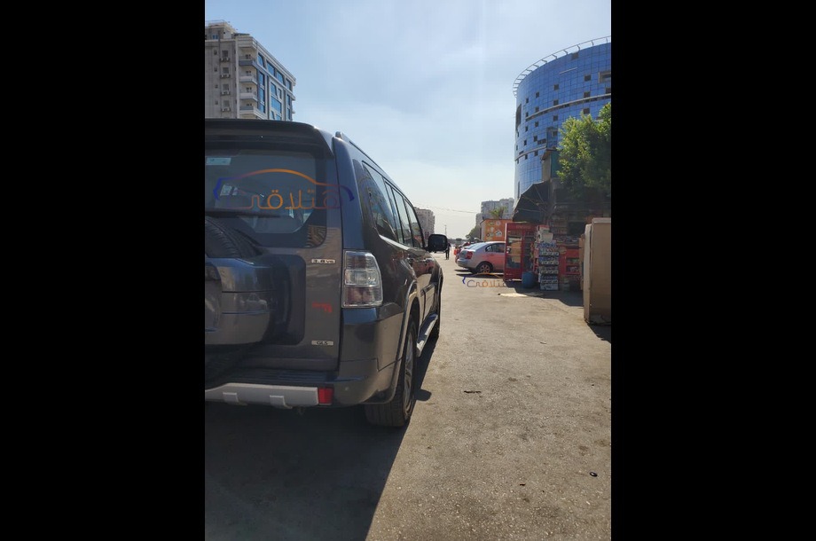 Pajero Mitsubishi Silver