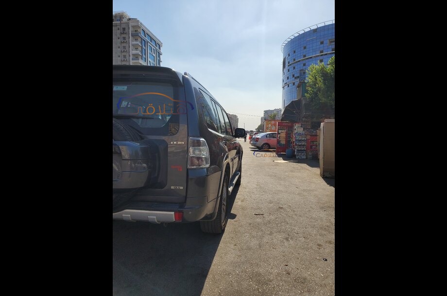 Pajero Mitsubishi Silver