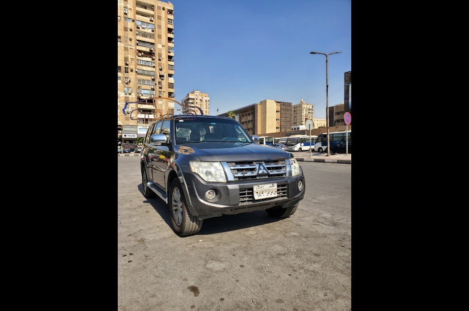 Pajero Mitsubishi Silver