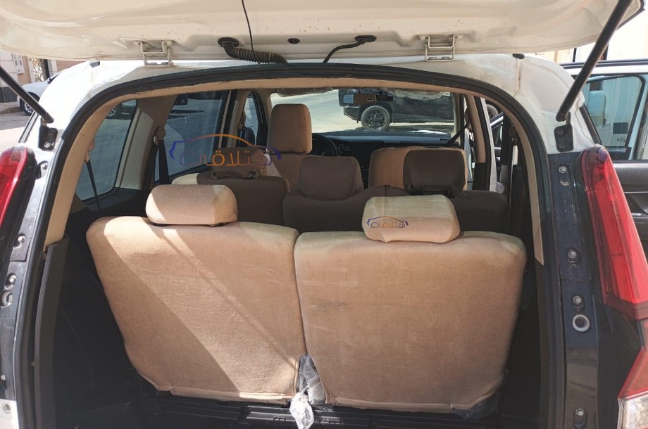 Ertiga Suzuki أبيض