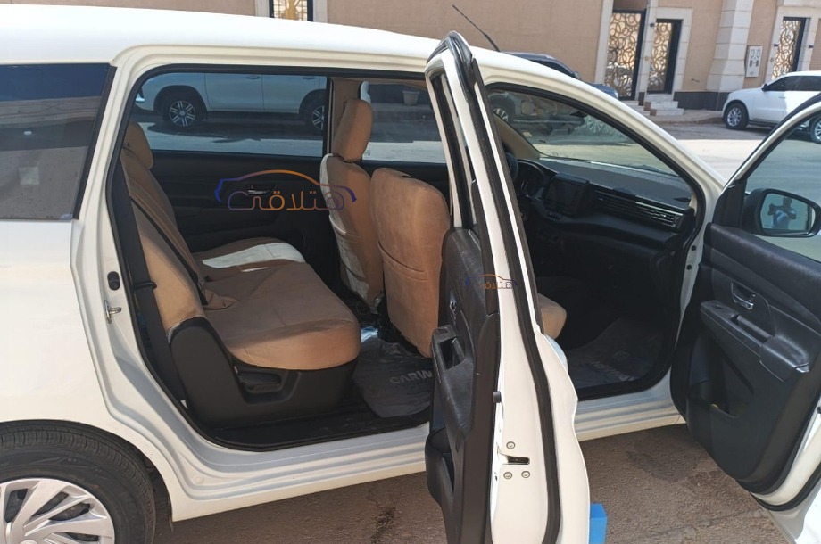 Ertiga Suzuki أبيض