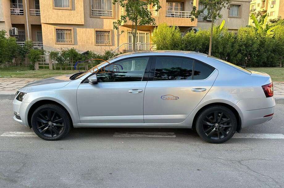 Octavia A7 Skoda فضي