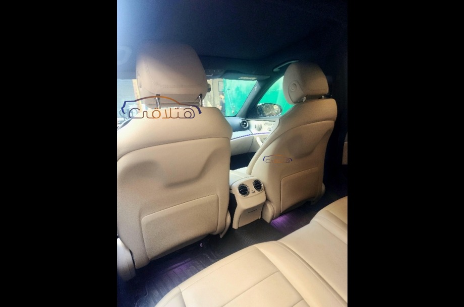 E 300 Mercedes أسود