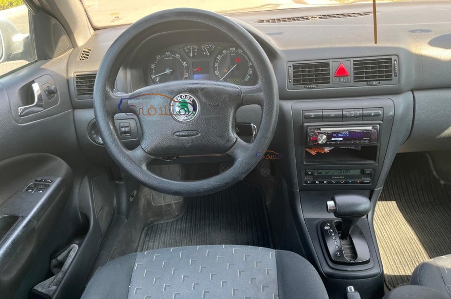 Octavia A4 Skoda فضي