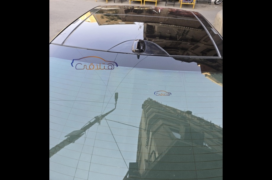 C 180 Mercedes أسود