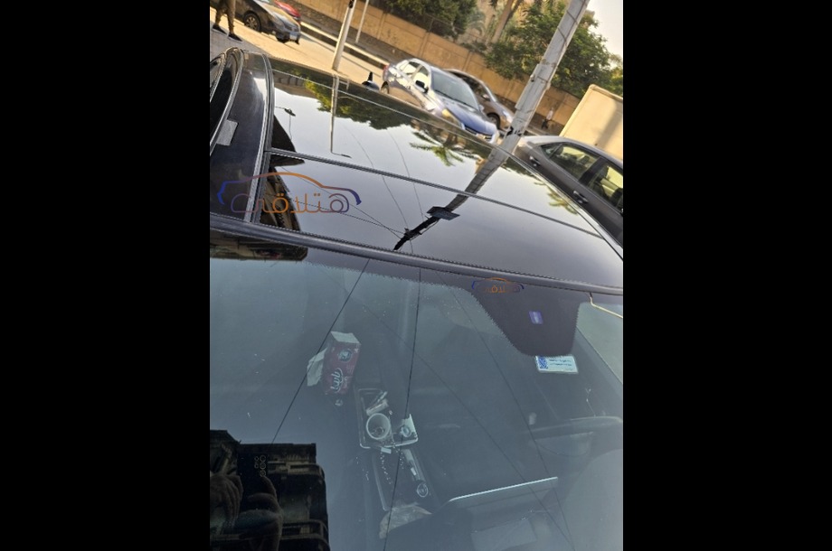 C 180 Mercedes أسود