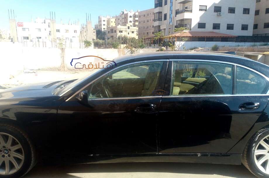 740 BMW أسود