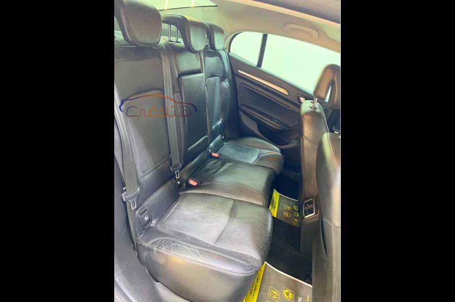 Megane Renault أبيض