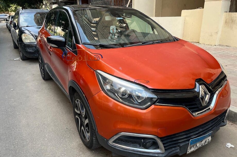 Captur Renault برتقالى