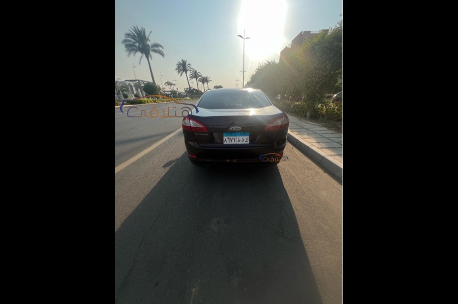 Mondeo Ford Dark red