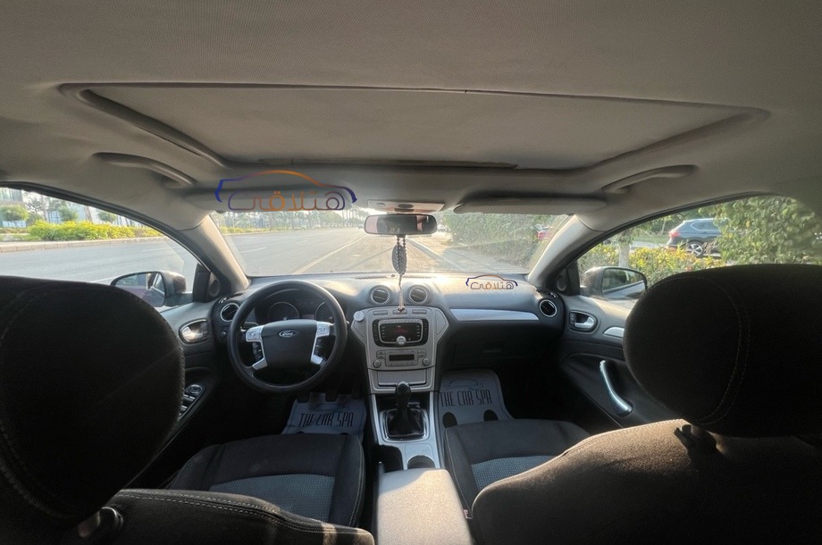 Mondeo Ford Dark red