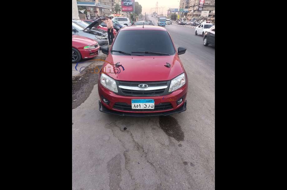Granta Lada Red