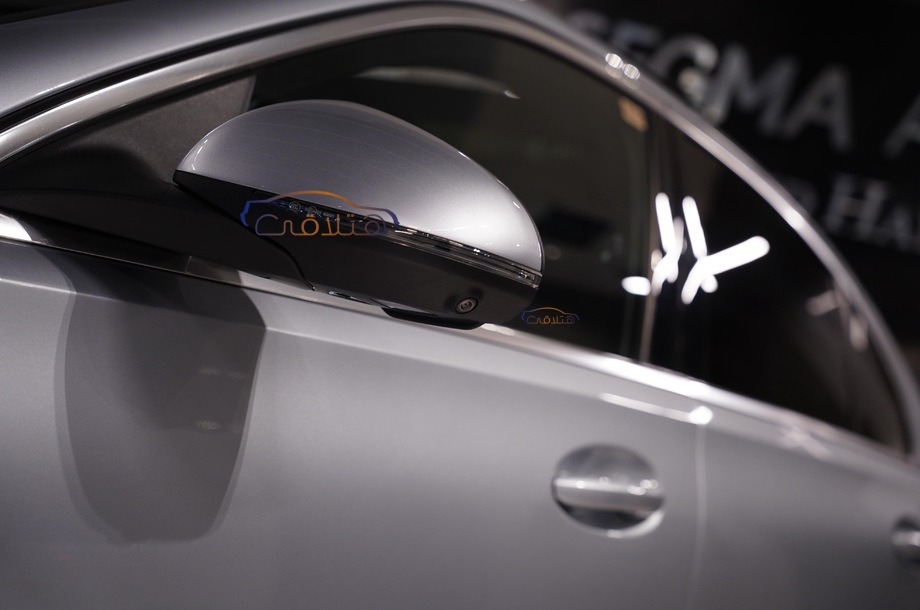 C 200 Mercedes فضي