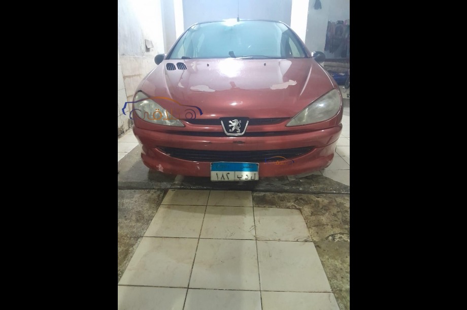 206 Peugeot احمر