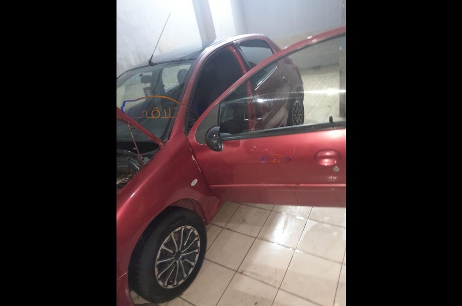 206 Peugeot احمر