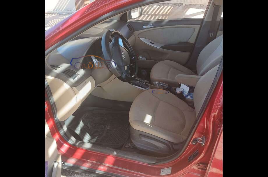 Accent RB Hyundai Red