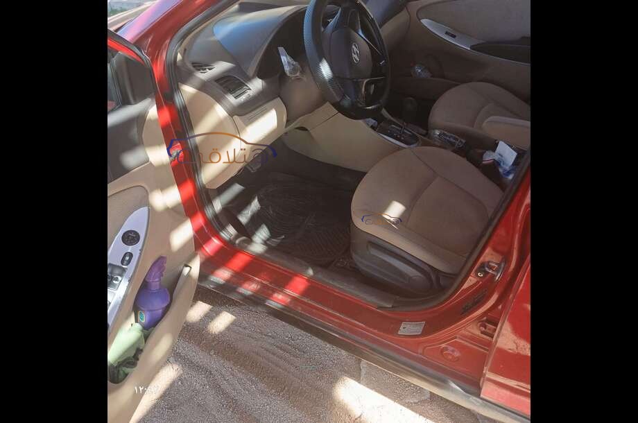 Accent RB Hyundai Red