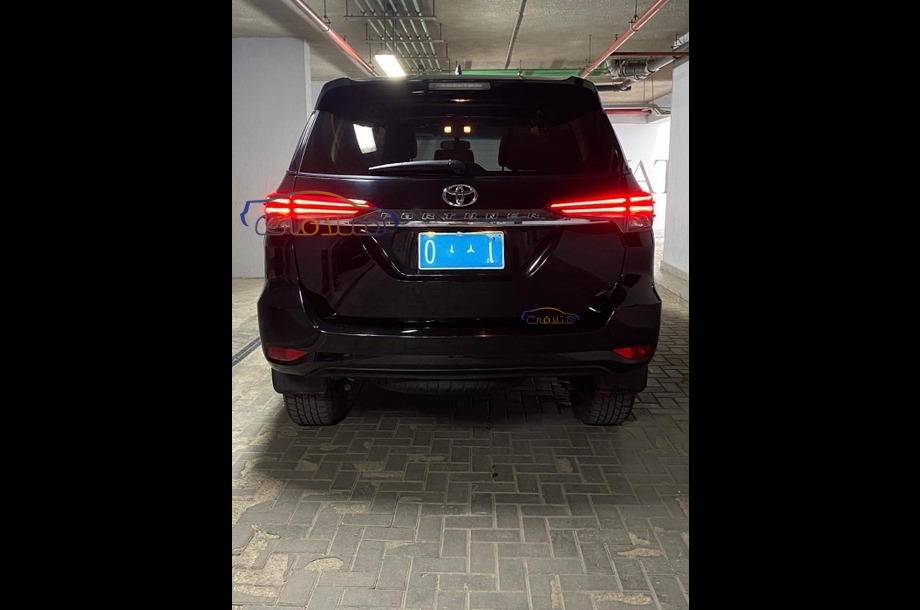 Fortuner Toyota Black