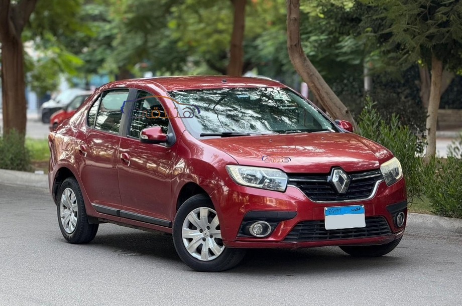 Logan Renault Dark red