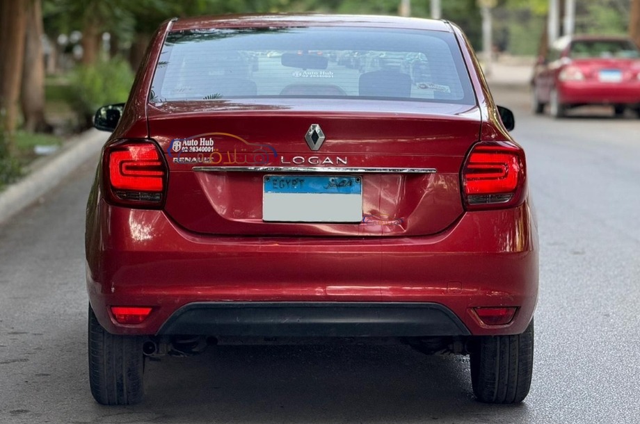 Logan Renault Dark red